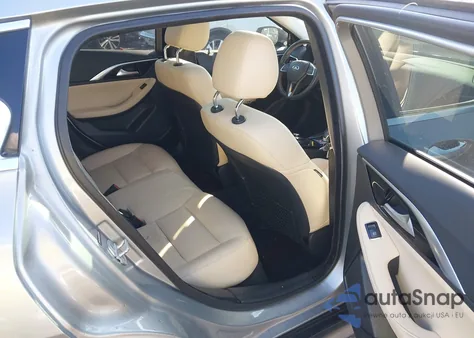 2017 Infiniti Qx30 Premium z USA, uszkodzony, nr VIN SJKCH5CRXHA035080